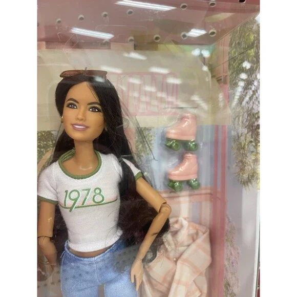 Barbie x Joanna Gaines Doll IN HAND - NEW IN BOX - Picture 4 of 5